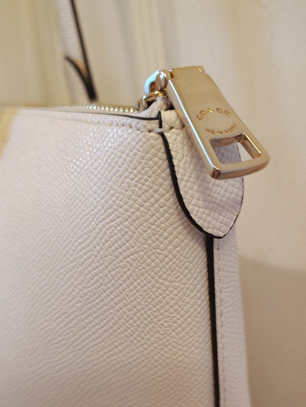 Coach Cream Gallery Leather Tote with Gold Logo - Picture 11 of 11